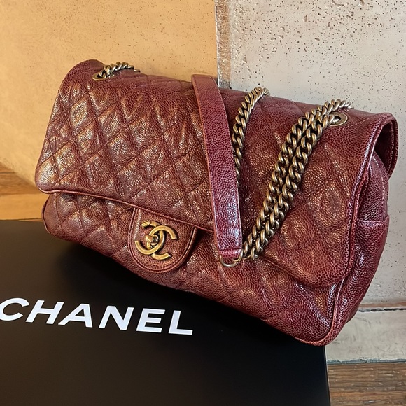 CHANEL Handbags - Chanel Burgundy Bag❤️
